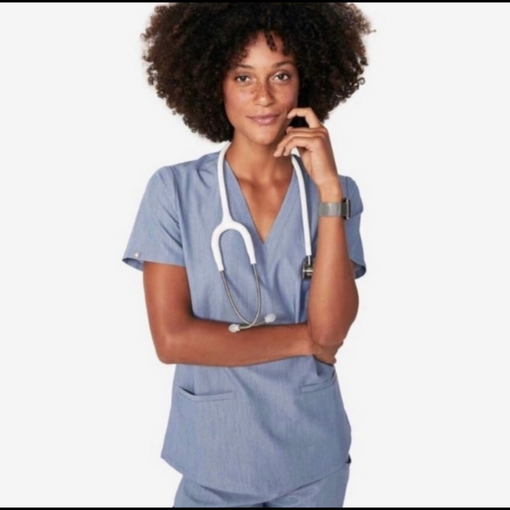 Figs Heather Indigo 3 pocket scrub top XS